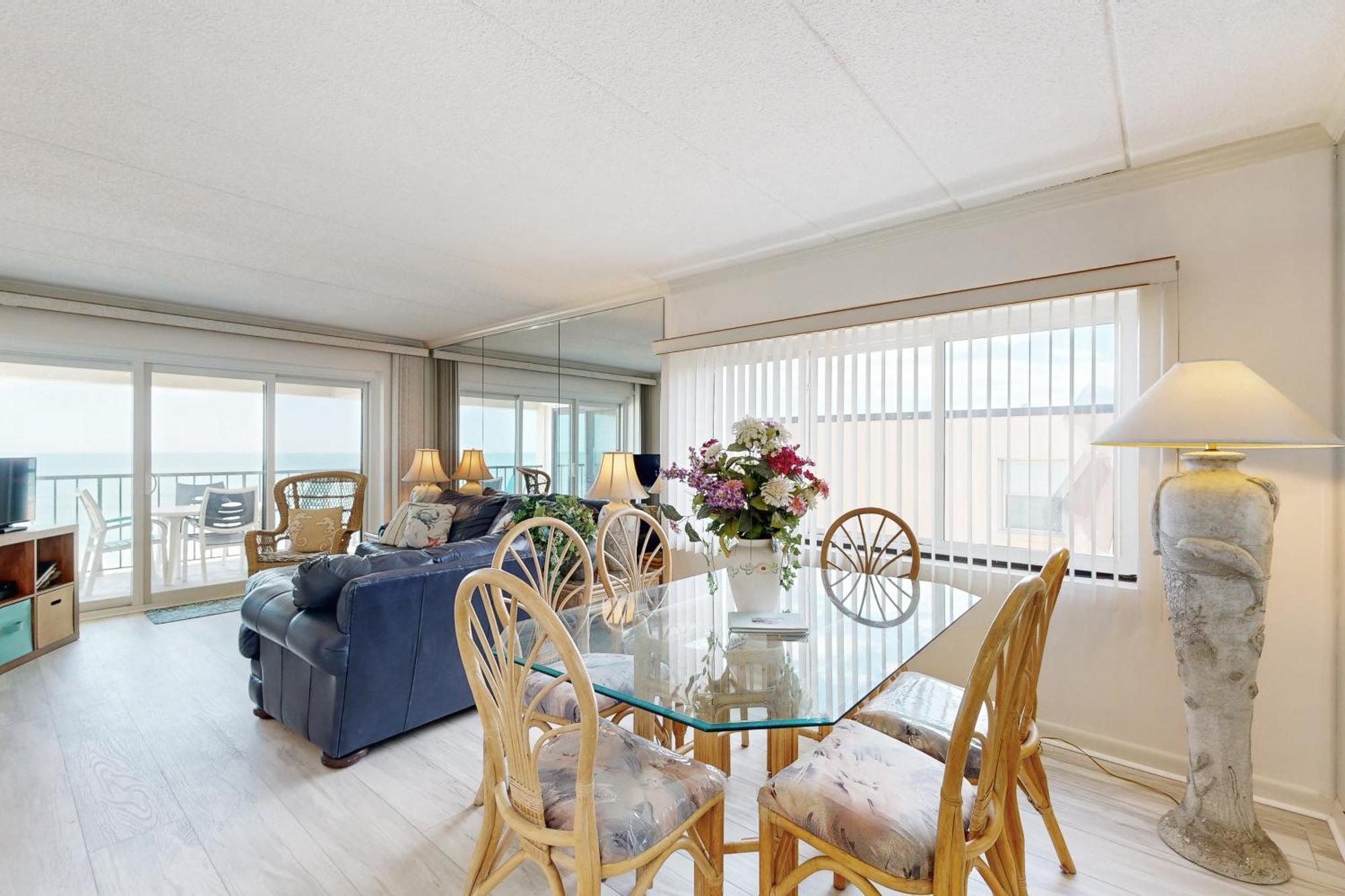 Waikiki Condos Ошен Сити Номер фото